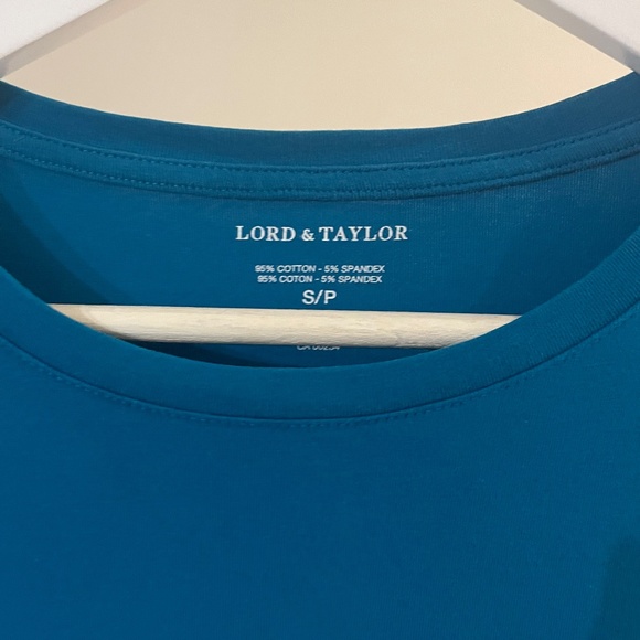 Bundle of 2 Lord & Taylor Essential Long Sleeve Crew Neck Tee's - Picture 5 of 6
